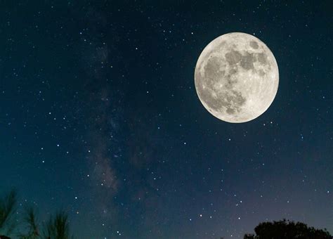  Convoi à la Lune :  Sơn dầu expresionist và chi tiết phiêu lưu!