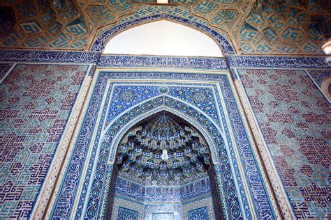 The Great Mosque of Yazd: Symphony of Geometrical Wonder and Exquisite Calligraphy!